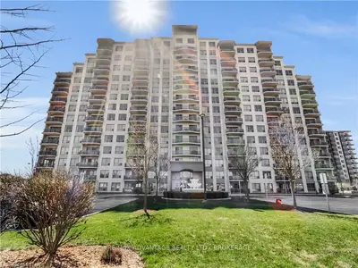 1030 Coronation Drive 1406, London North, On N6g 0g5