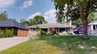 372 Brock Street, London South, On N6k 2m4