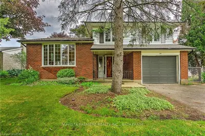 16 Lynngate Court, London South, On N6k 1s4