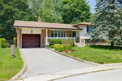 5 Lupus Place, London South, On N6c 4x2