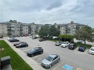 9 Jacksway Crescent 301, London North, On N5x 3t7