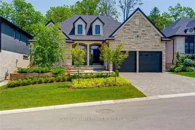 95 Edwin Drive, London South, On N6c 0a9