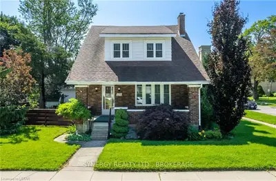 120 North Street, Strathroy-caradoc, On N7g 1z5