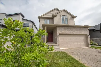 388 Tansbury Street, London North, On N6g 3e7