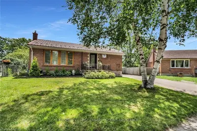 1534 Mclarenwood Terrace, London East, On N5w 1y1