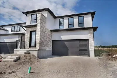 6488 Heathwoods Avenue, London South, On N6p 0a3