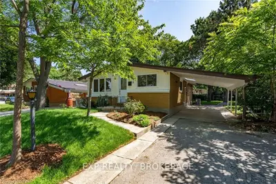 12 Kenwood Crescent, London East, On N5y 3w7