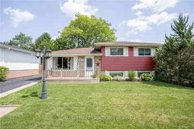 104 Cayuga Crescent, London East, On N5c 2w5