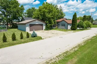 132 CAMERON Street, Lambton Shores, ON N0M 2N0