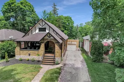 22 Duke Street, London South, On N6j 2x4