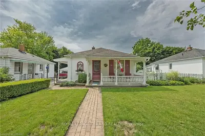 721 Grosvenor Street, London East, On N5y 3t7