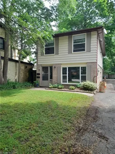 7 Horn Street A, London South, On N6c 3k3