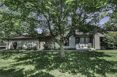 998 Farnham Road, London South, On N6k 1s1