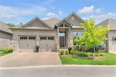 725 Eagletrace Drive 61, London North, On N6g 0j7