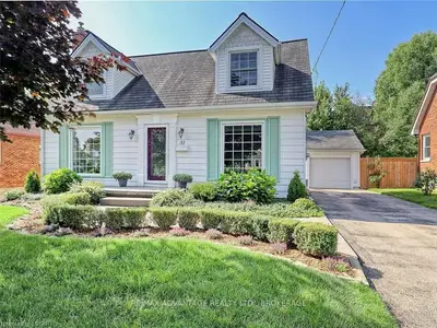 51 Thomas Janes Drive, London South, On N6c 2g8