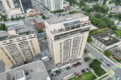 389 Dundas Street 1907, London East, On N6b 3l5