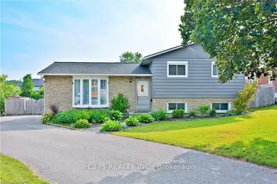19 Kirwin Drive, Ingersoll, On N5c 3m4