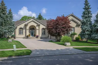 788 Whitehaven Crescent, London North, On N6g 4v6