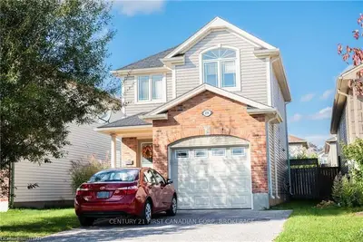 896 Blythwood Road, London North, On N6h 5v2