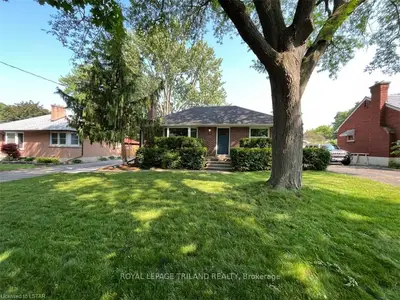 702 Leroy Avenue, London East, On N5y 4g3