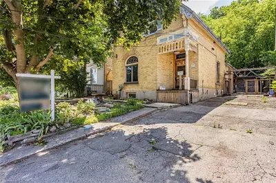 619 Dufferin Avenue, London East, On N5w 3j8
