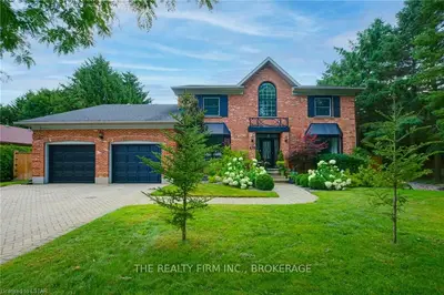 470 Scott Street E, Strathroy-caradoc, On N7g 1k5