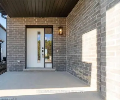 1466 Twilite Boulevard, London North, On N6g 3r5