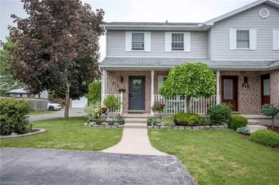 813 Deveron Crescent, London South, On N0m 2a0