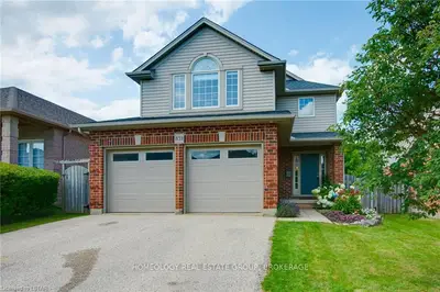 833 Cresthaven Crescent, London South, On N6k 4w4