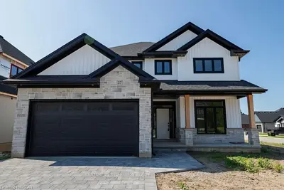 27 Briscoe Street, Strathroy-caradoc, On N7g 0g3