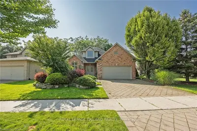 348 Hartson Road, London North, On N6h 5b7