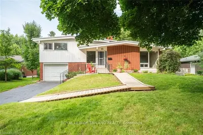 65 Naomee Crescent, London North, On N6h 3t3