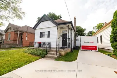 17 Sycamore Street, London East, On N5z 1k6