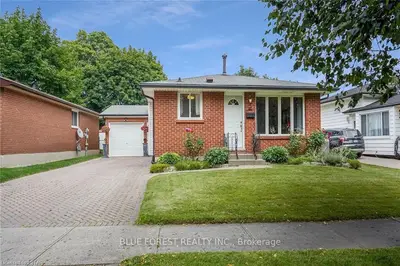 10 Upcott Crescent, London South, On N6e 1s7