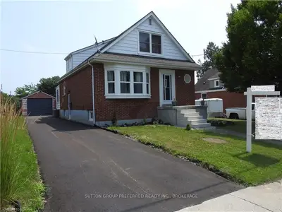 194 Sydenham Street, Woodstock, On N4s 7b9