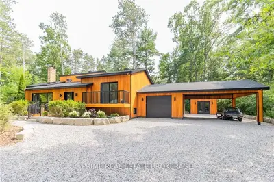 10522 PINETREE Drive, Lambton Shores, ON N0M 1T0