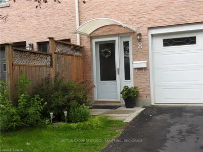 8 Marlboro Court, Woodstock, On N4s 8p4