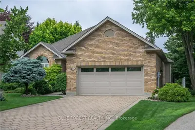 88 Pinebrook Court, London North, On N5x 4c6