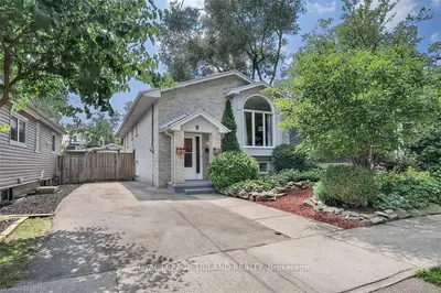 9 Colgrove Place, London South, On N6c 1t9
