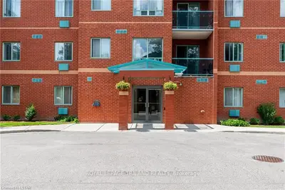76 Base Line Road W 705, London South, On N6j 4x6