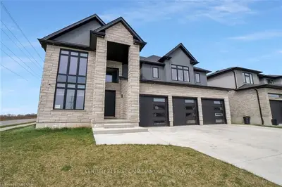 3425 Frontier Avenue, London South, On N6p 0a8