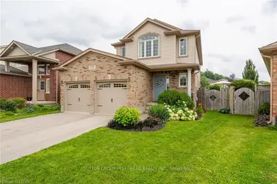 1095 Silverfox Drive, London North, On N6g 0g2