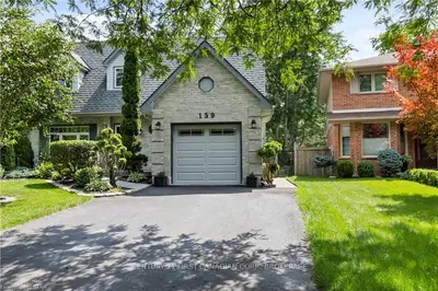 159 Grenfell Place, London North, On N5x 3b6