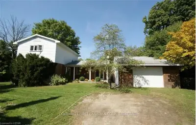 1780 PARKHURST Avenue, London East, ON N5V 2C3