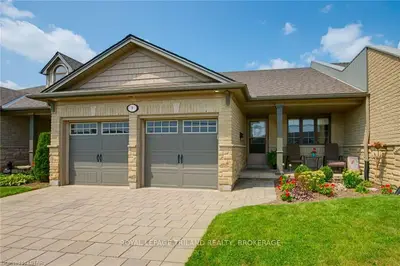 1630 Bayswater Crescent 9, London North, On N6g 5n7