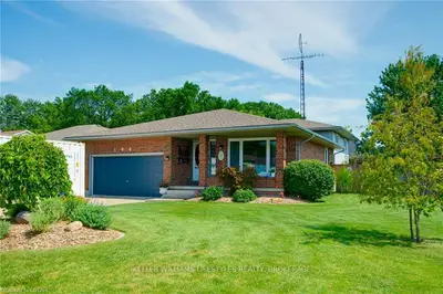 106 Anderson Avenue, Southwest Middlesex, On N0l 1m0