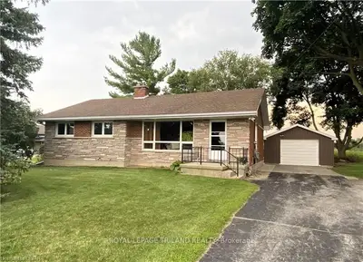 219 KING Street, Lambton Shores, ON N0M 2N0
