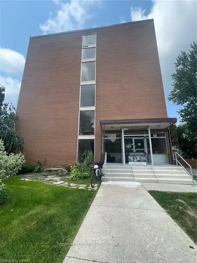 227 Cathcart Street 504, London South, On N6c 3m8