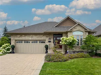 2087 Wallingford Avenue, London North, On N6g 0k1