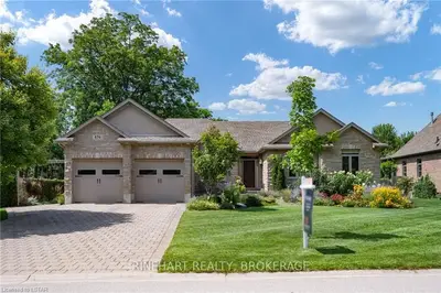 876 Clark Street, Strathroy-caradoc, On N0l 1w0